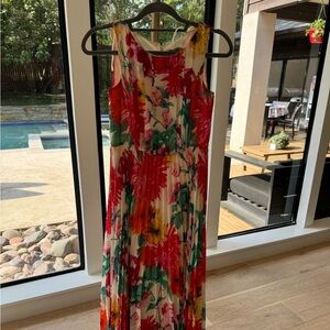 Floral Sleeveless Maxi Dress